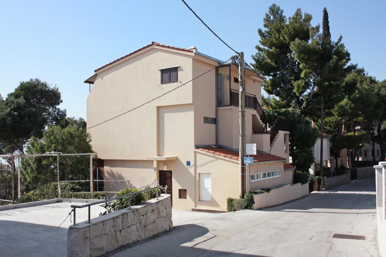 Apartments By The Sea Nemira, Omis - 5884 Tice Exteriér fotografie
